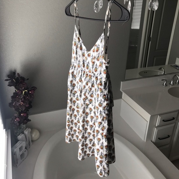 Dress - Picture 2 of 4